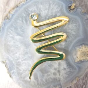 Vintage zigzag goldtone brooch